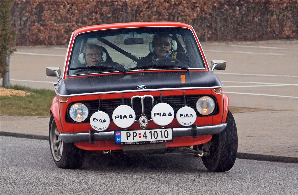 Nordmændene: Thorbjørn Bye og Oddvar Moland er flittige deltagere i 12CCC med deres BMW 2002tii.
(Foto: Åge Keseler Kirketerp)